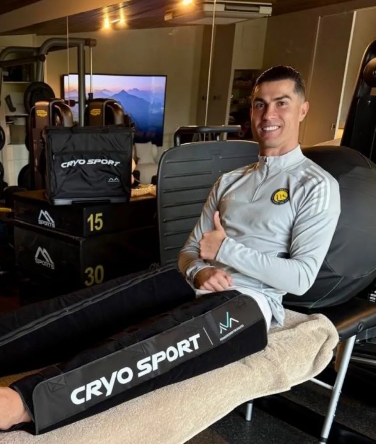 世界杯手机版下载-太阳报：C罗采用“压力疗法”治疗伤病，出战国家队比赛仍存疑